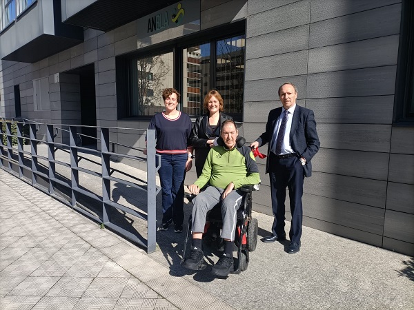 Casta�eda & Asociados Corredur�a de Seguros S.L. galardonada con el Primer Premio del Movimiento Medialia de DKV